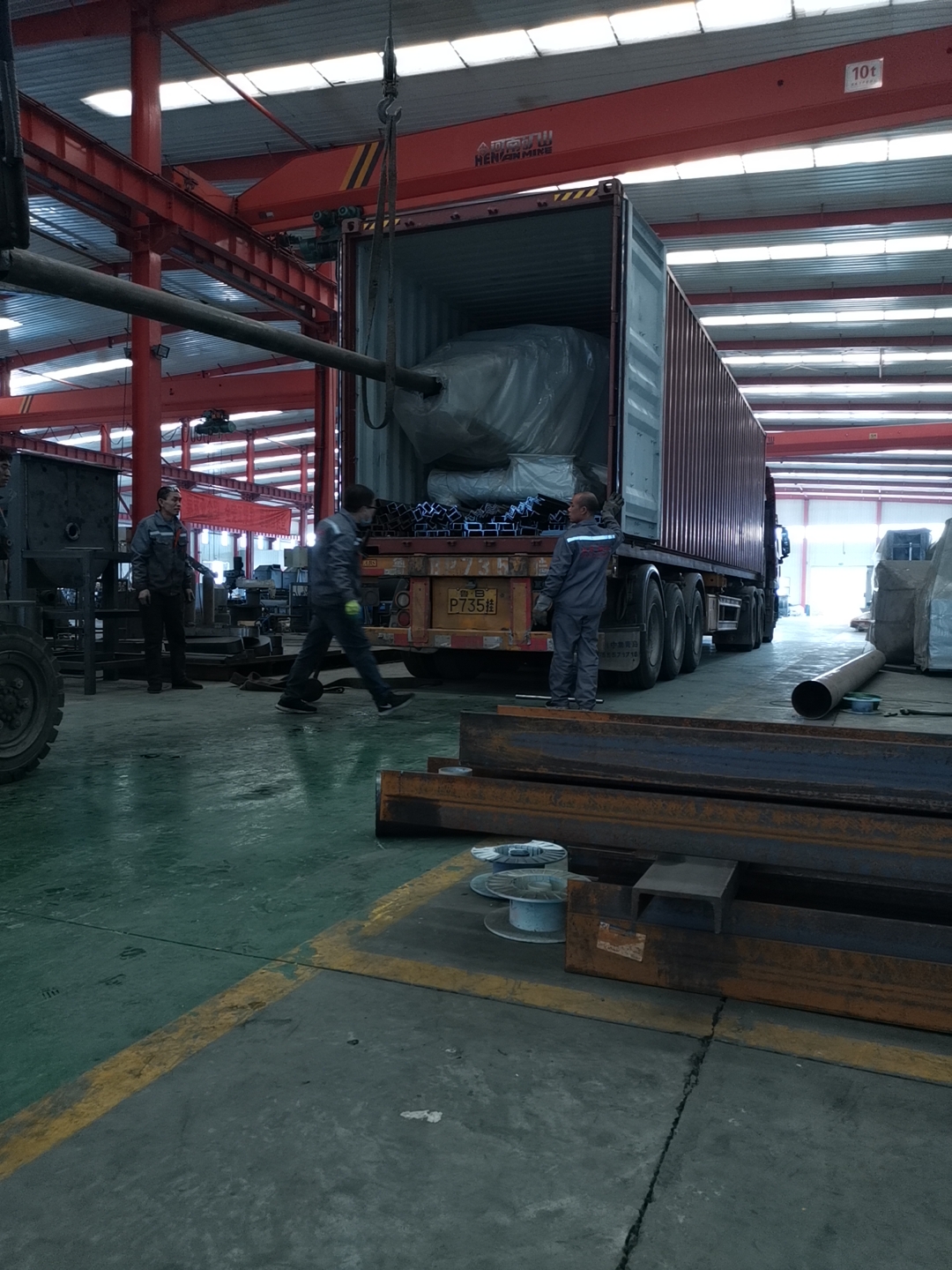 发往迪拜的第三车350机组.jpg